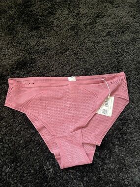 Lululemon BNWT Bikini Briefs